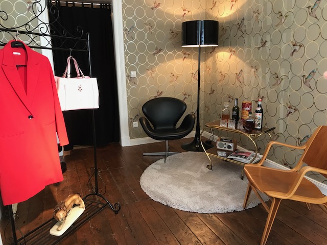 to Liedloff Liedloff